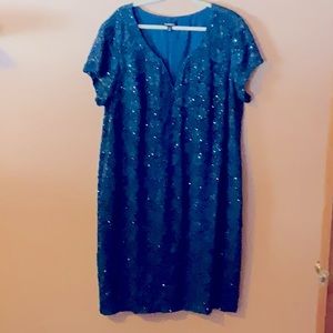Roz & Ali Lace Dress. Size W 22. Worn one time. Dark Teal.